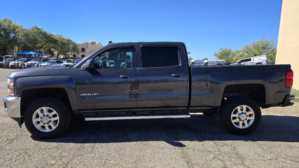 2015 Chevrolet Silverado 1500 Image 2