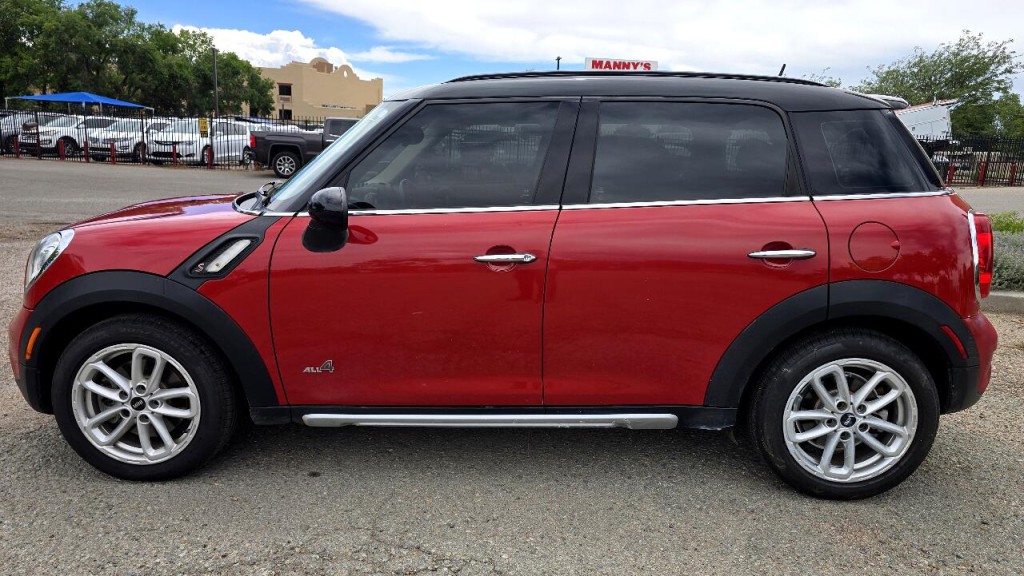 2015 MINI Countryman Image 2
