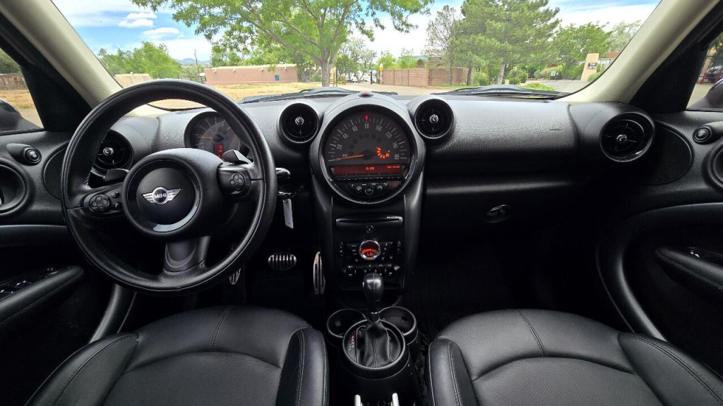 2015 MINI Countryman Image 8