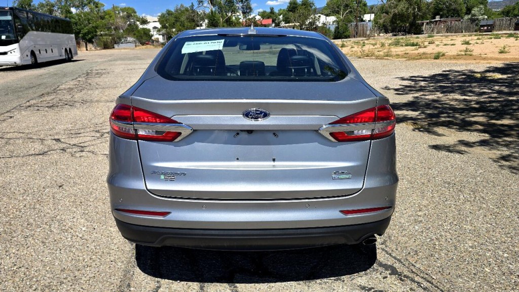 2020 Ford Fusion Image 3