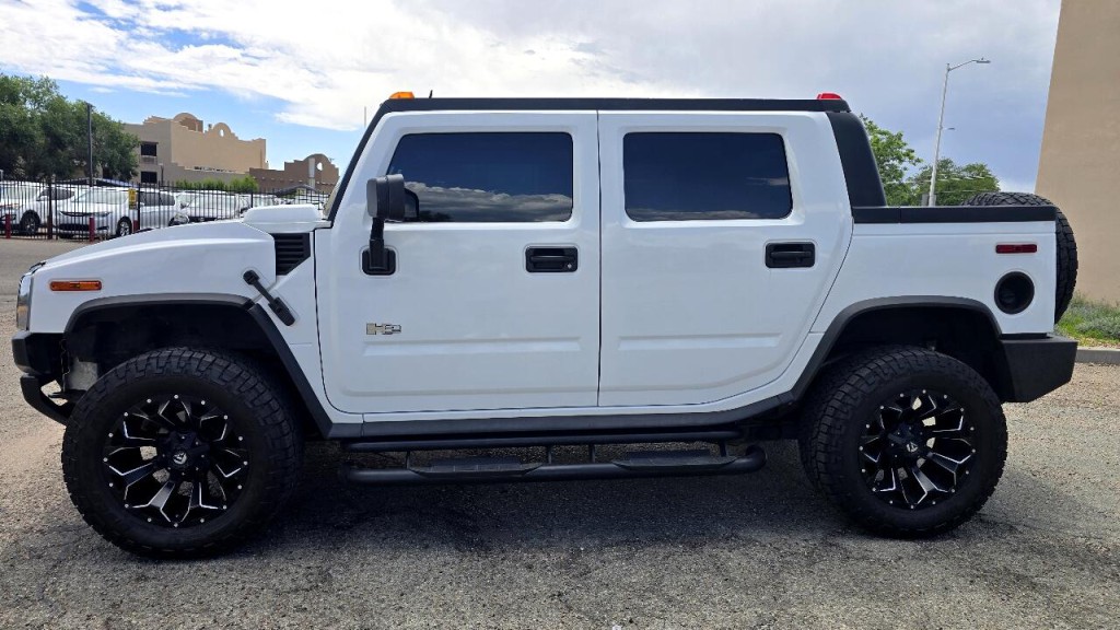2005 HUMMER H2 Image 2