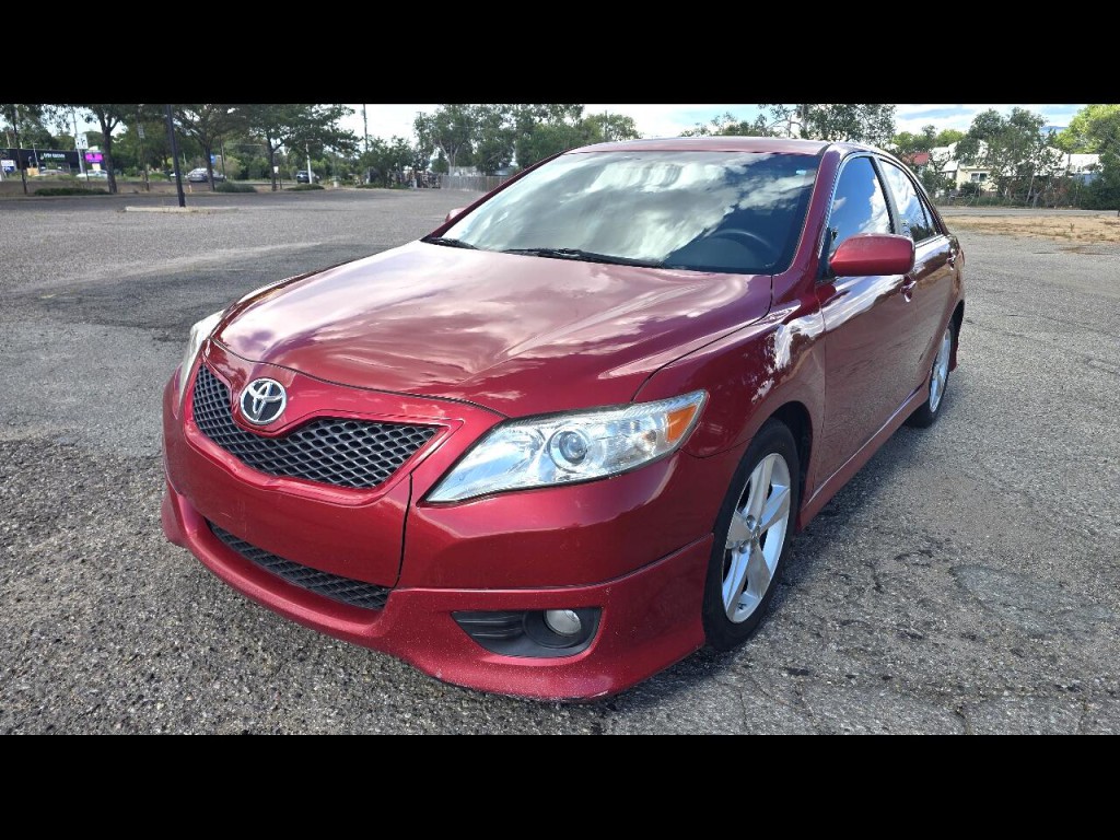 2010 Toyota Camry Image 1