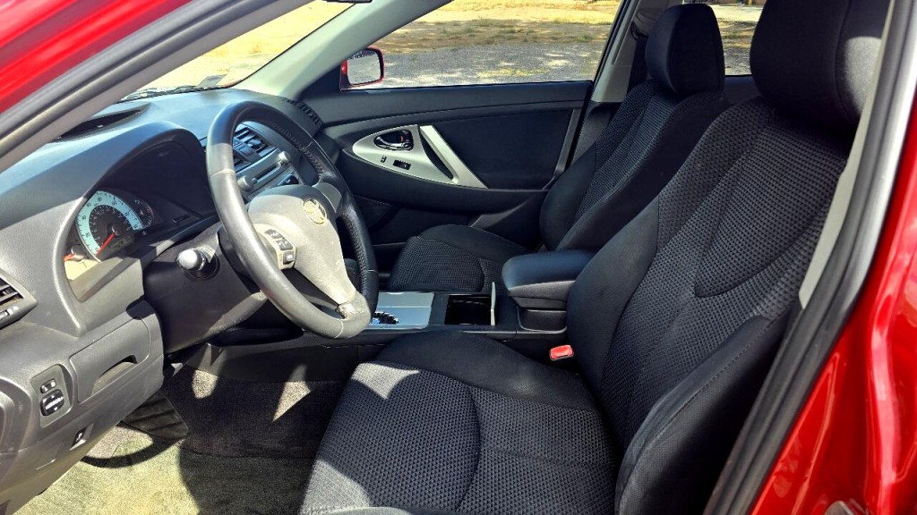 2010 Toyota Camry Image 9