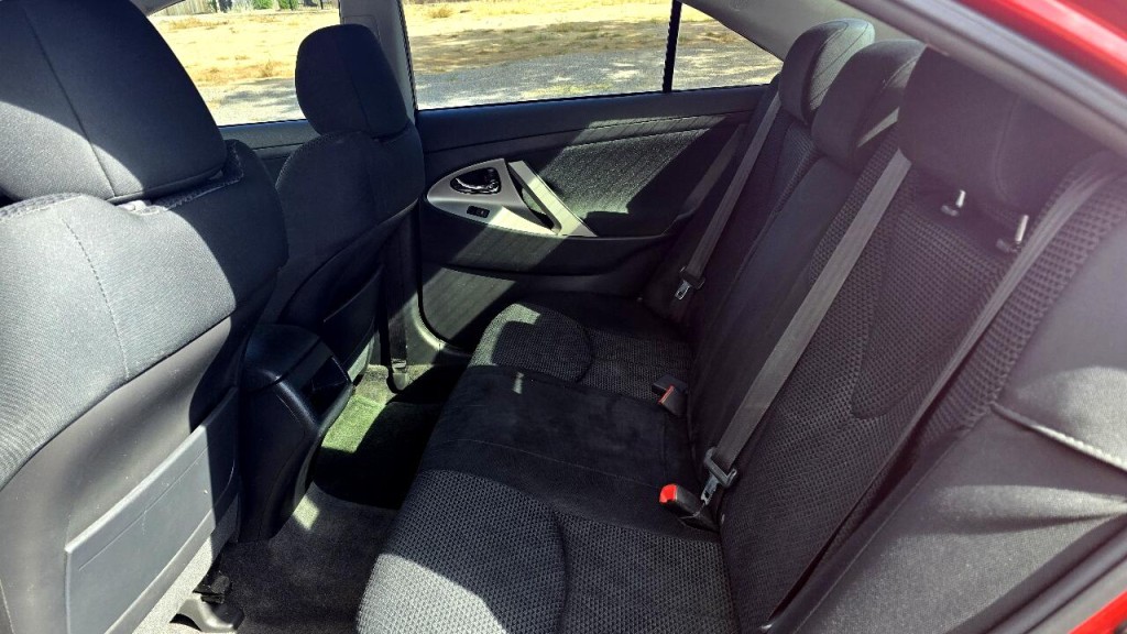 2010 Toyota Camry Image 10