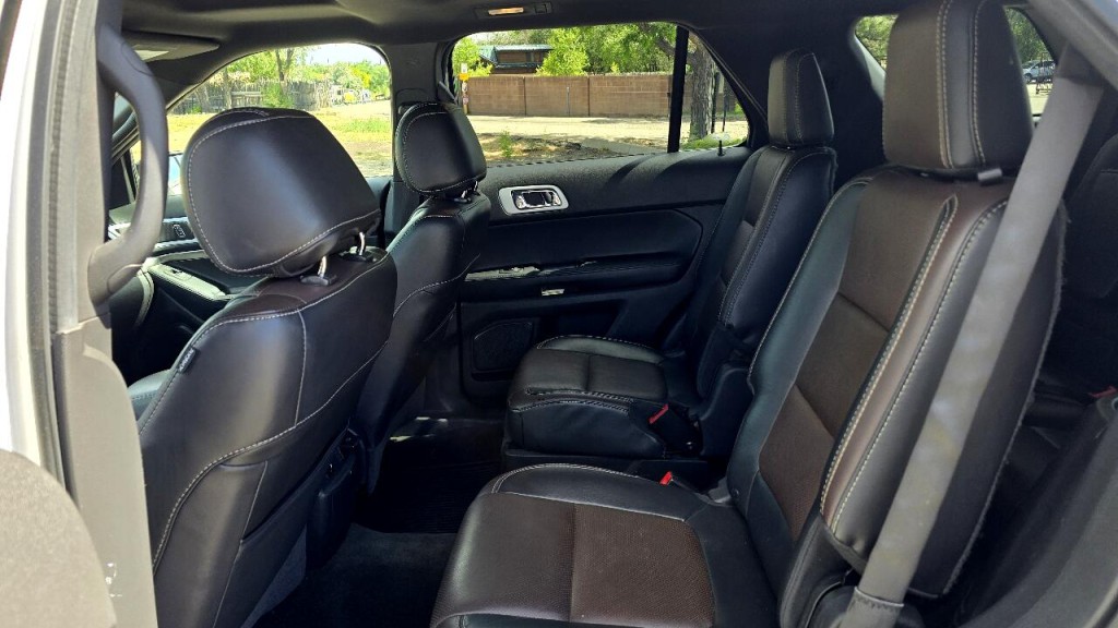 2014 Ford Explorer Image 10