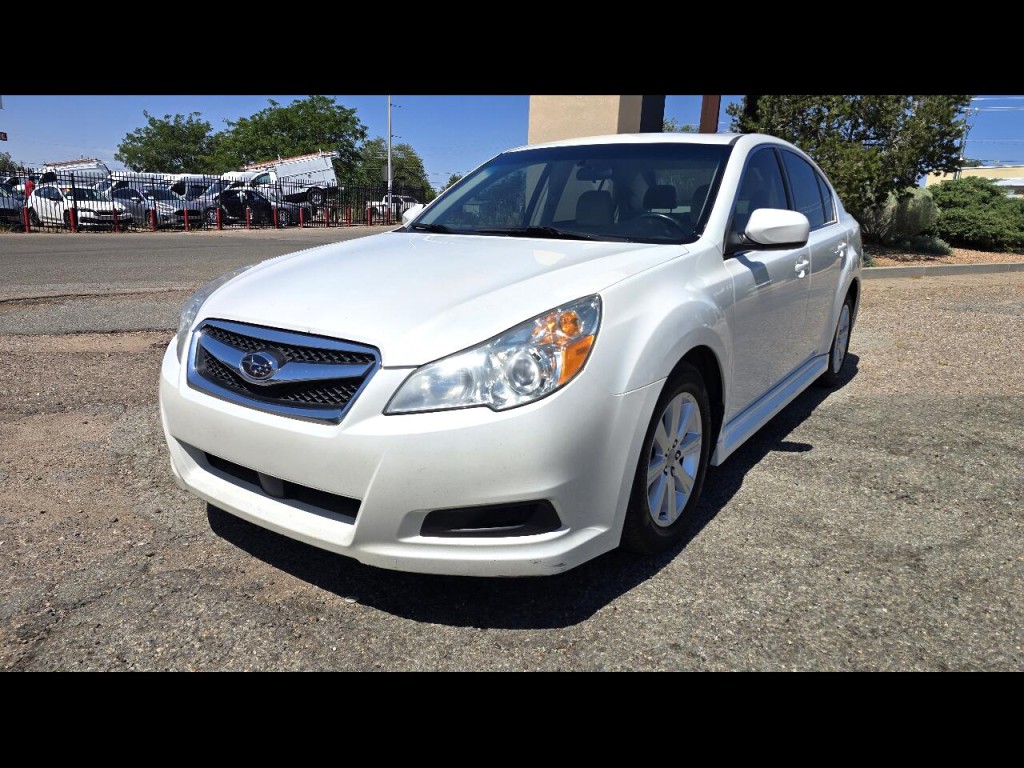 2011 Subaru Legacy Image 1