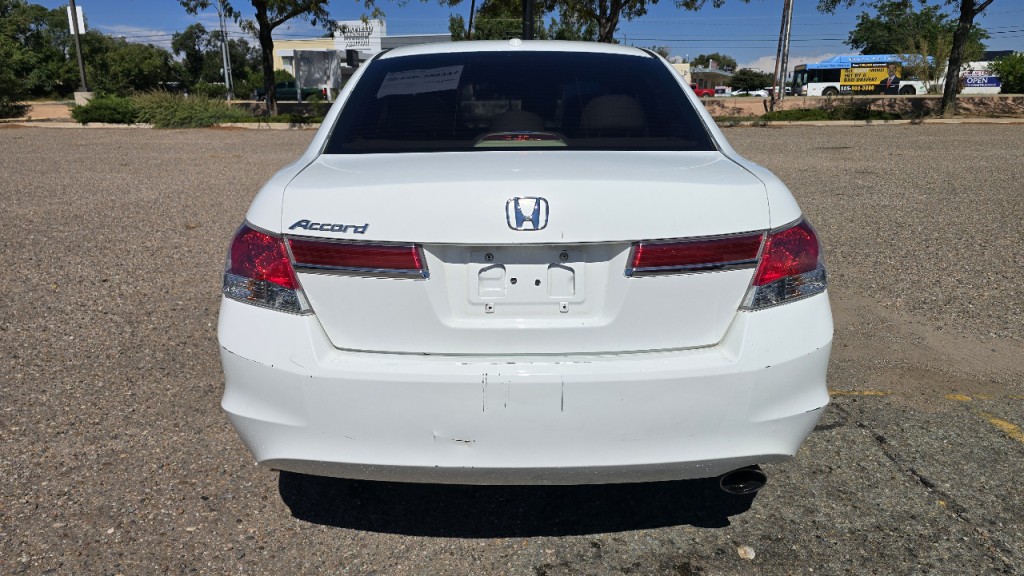 2011 Honda Accord Image 3