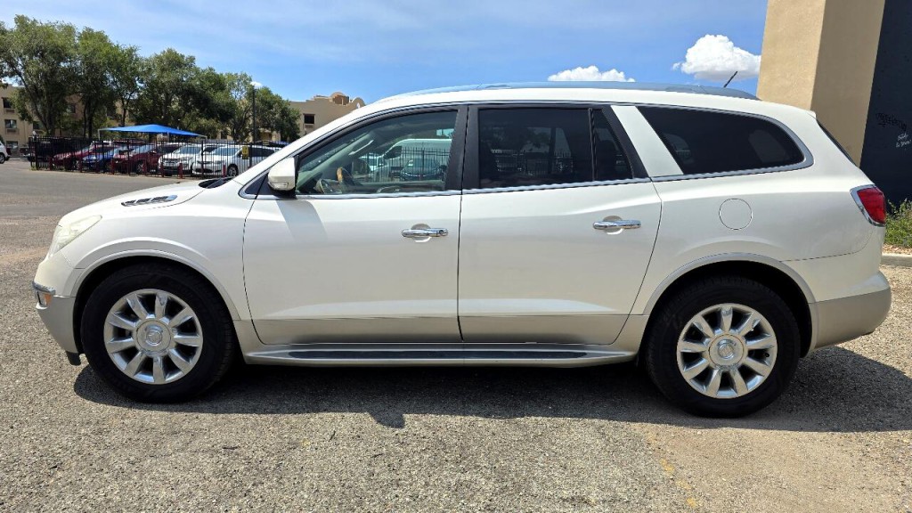 2012 Buick Enclave Image 2
