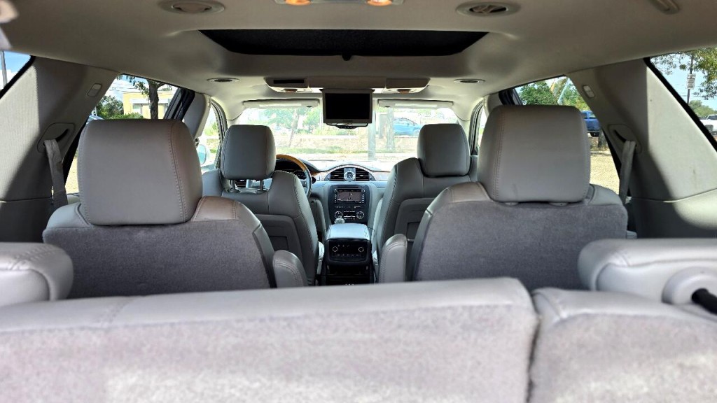 2012 Buick Enclave Image 4