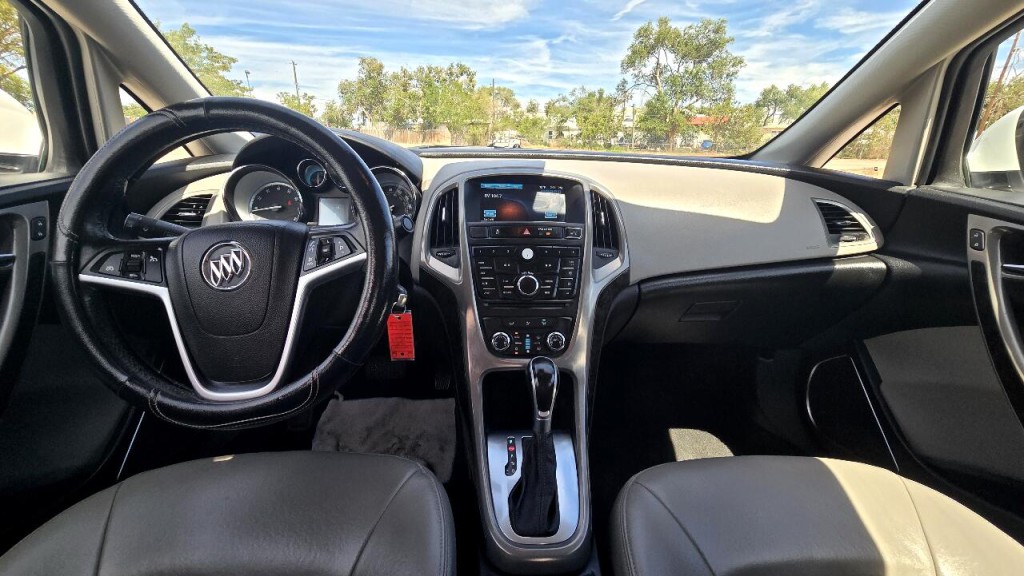 2015 Buick Verano Image 8