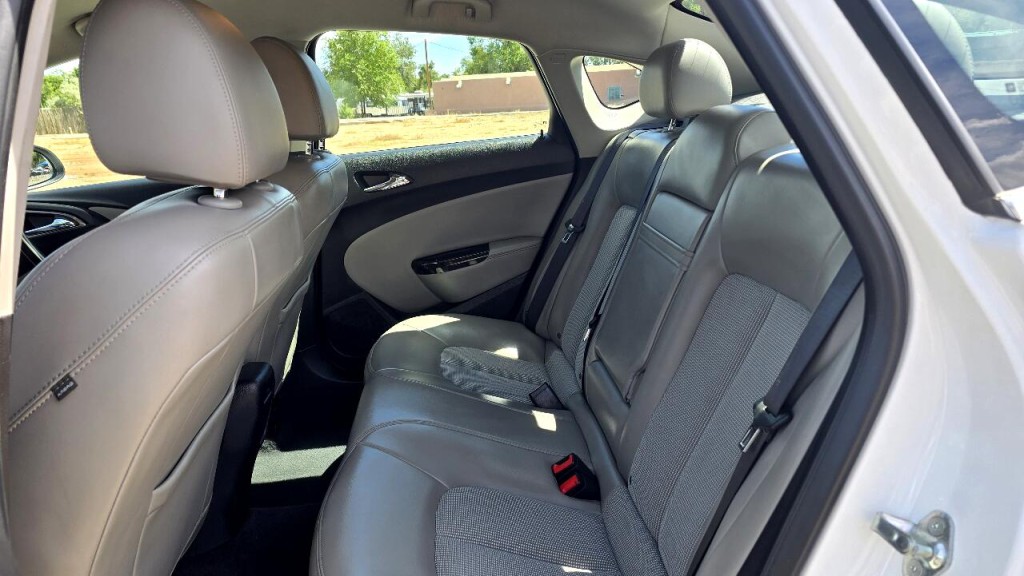 2015 Buick Verano Image 10