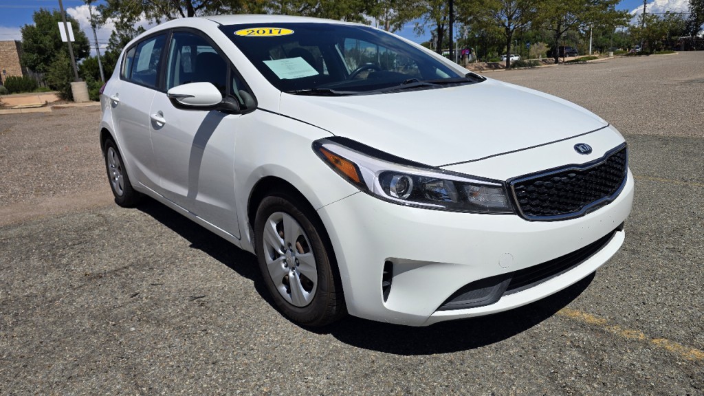 2017 Kia Forte Image 5