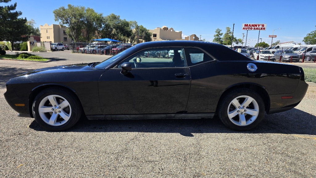 2012 Dodge Challenger Image 2