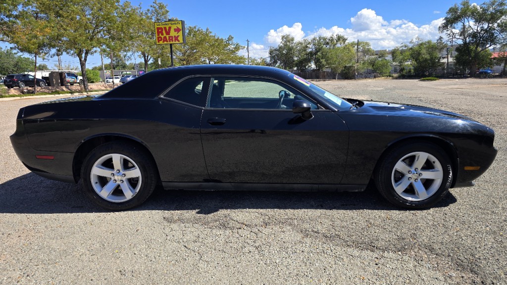 2012 Dodge Challenger Image 4