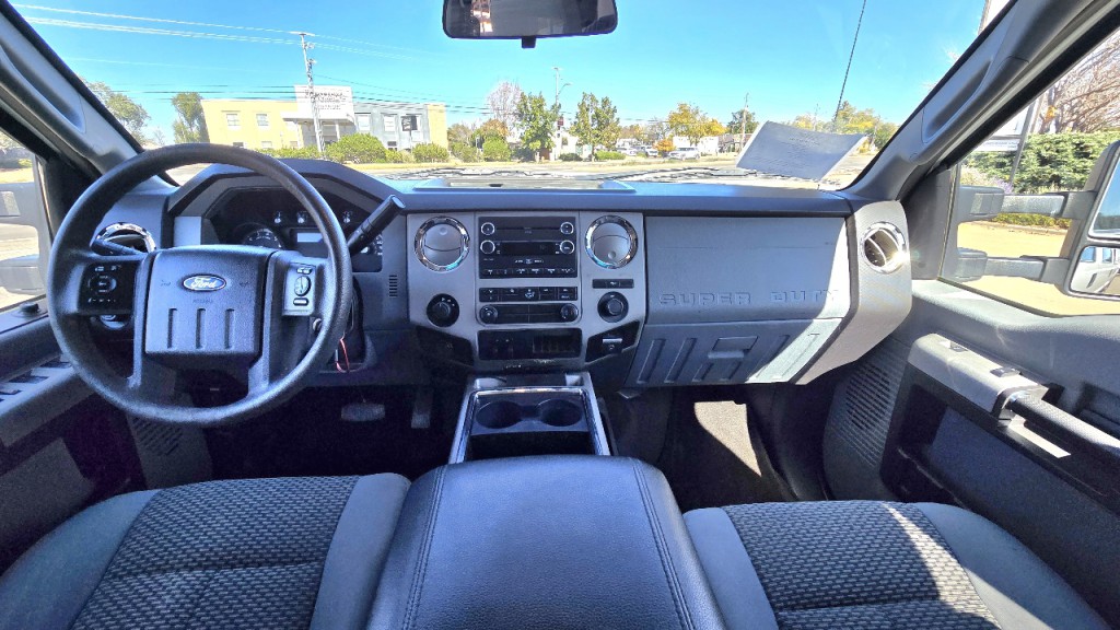 2015 Ford F-250 Image 8