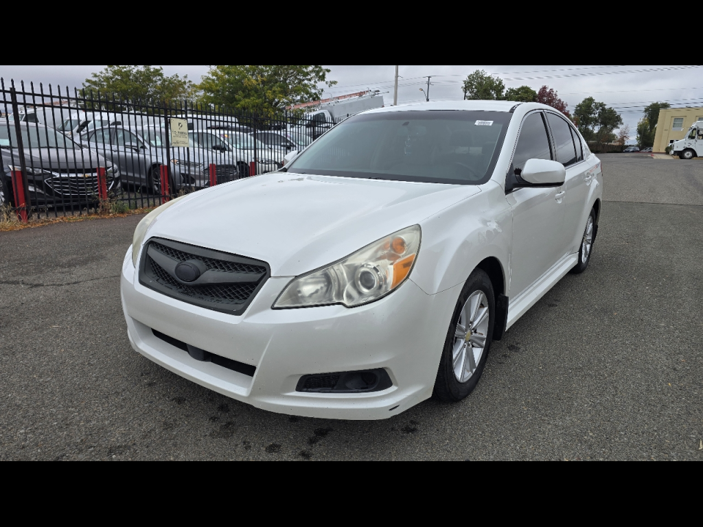 2012 Subaru Legacy Image 1