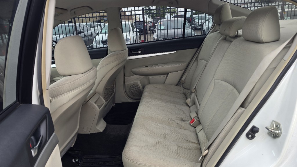2012 Subaru Legacy Image 10