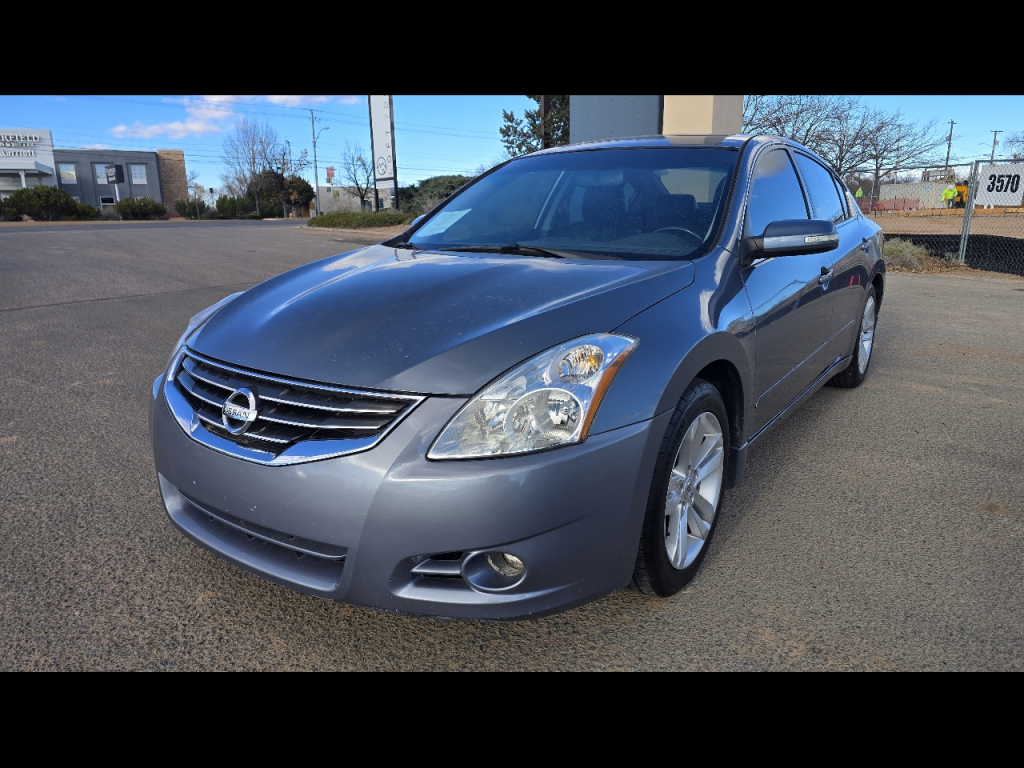 2010 Nissan Altima Image 1