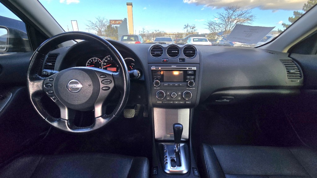 2010 Nissan Altima Image 8