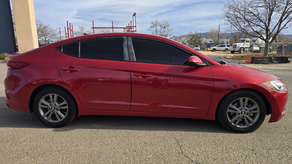 2018 Hyundai Elantra Image 4