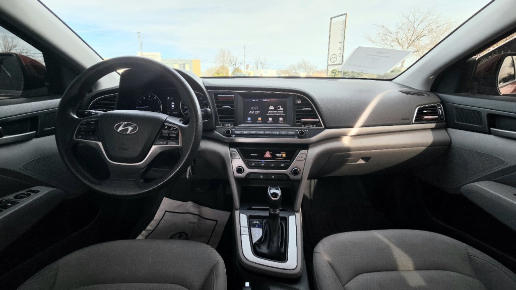 2018 Hyundai Elantra Image 8