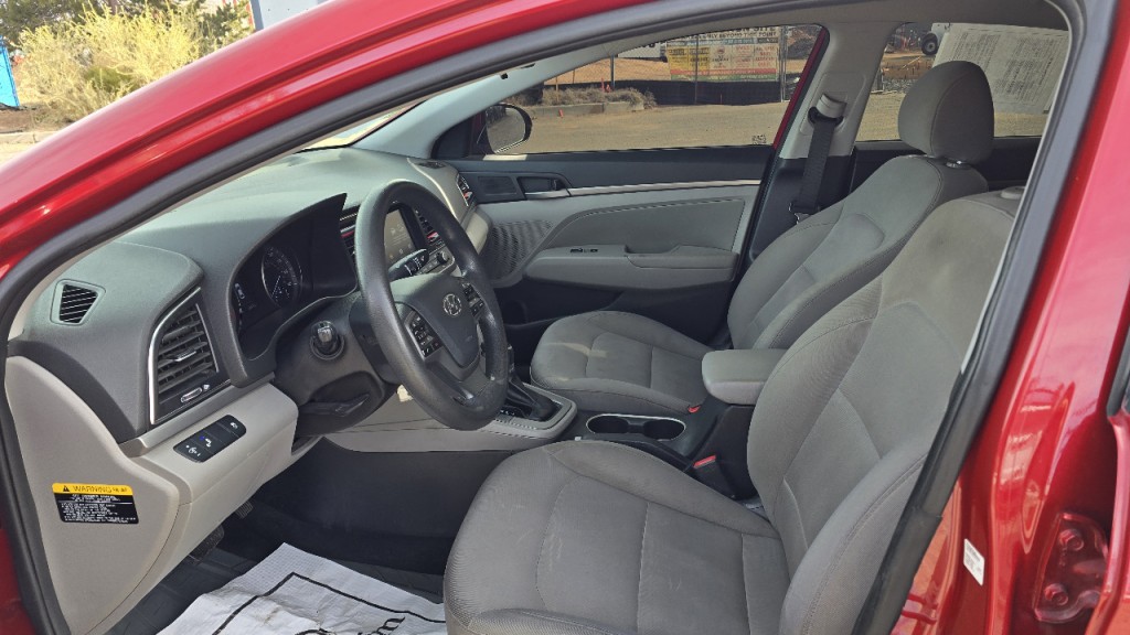 2018 Hyundai Elantra Image 9