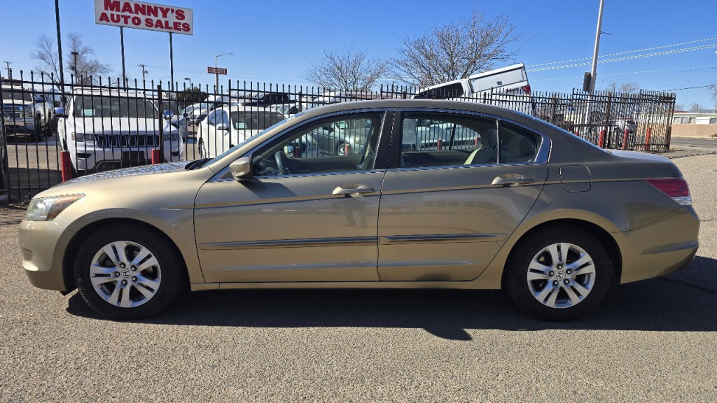 2010 Honda Accord Image 2