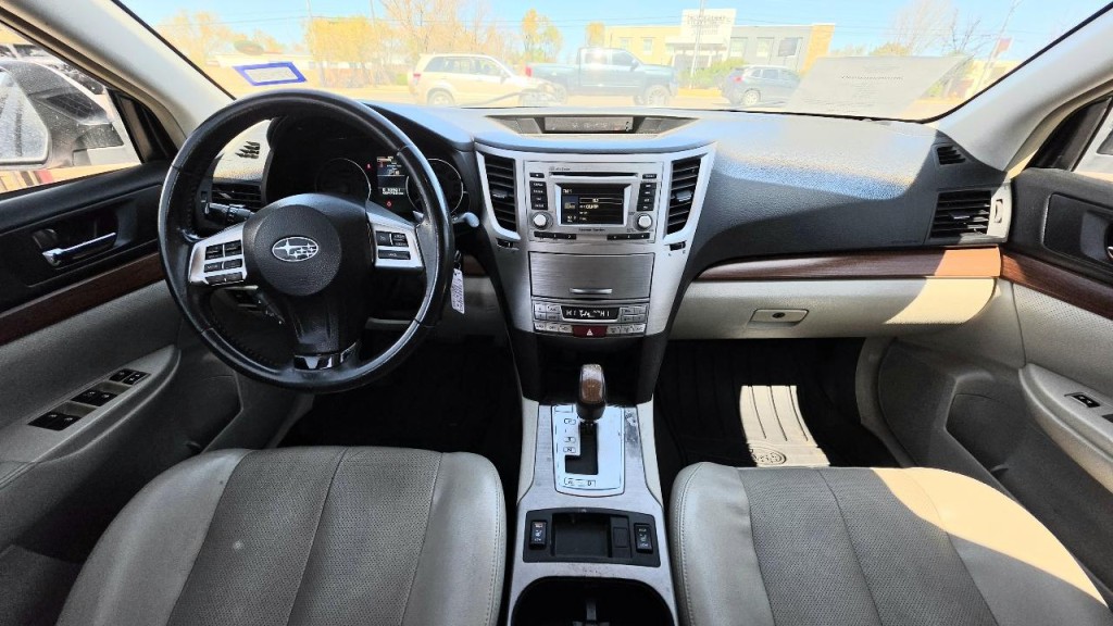 2014 Subaru Outback Image 8