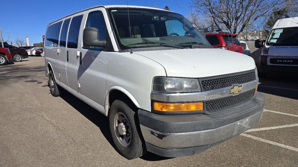 2018 Chevrolet Express Image 7