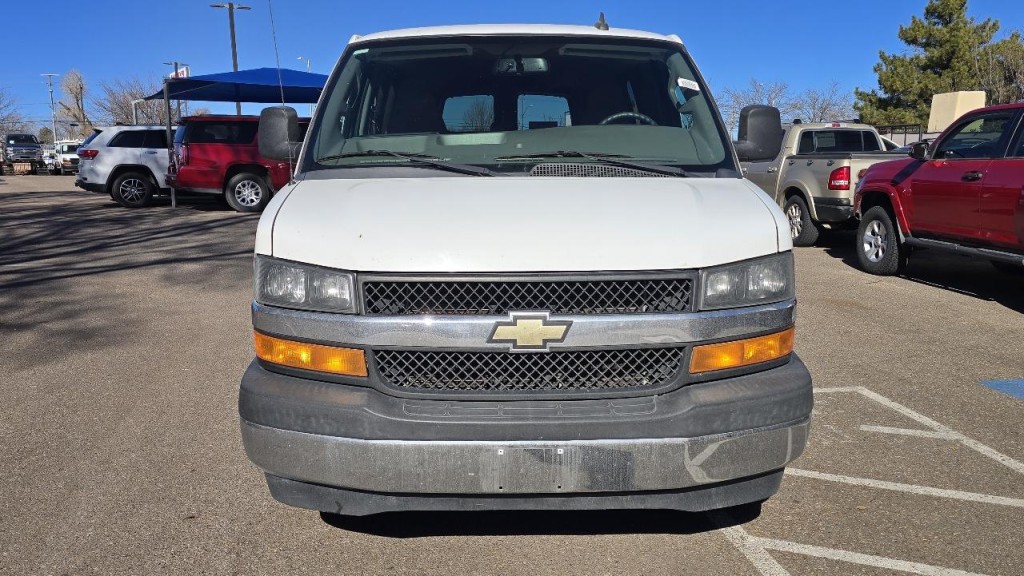 2018 Chevrolet Express Image 8