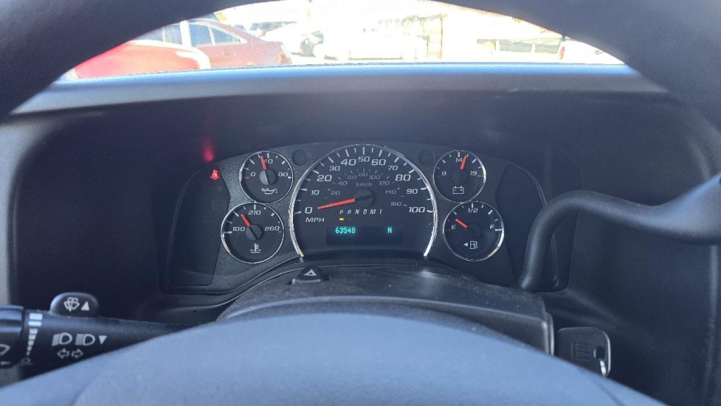 2018 Chevrolet Express Image 9