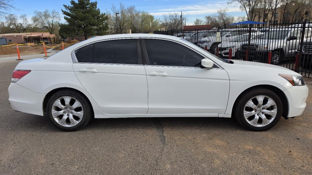 2009 Honda Accord Image 4