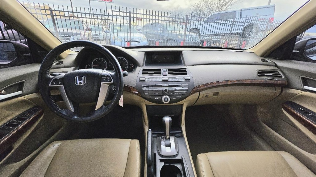 2009 Honda Accord Image 8