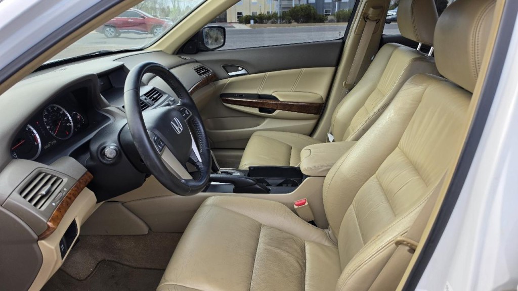 2009 Honda Accord Image 9