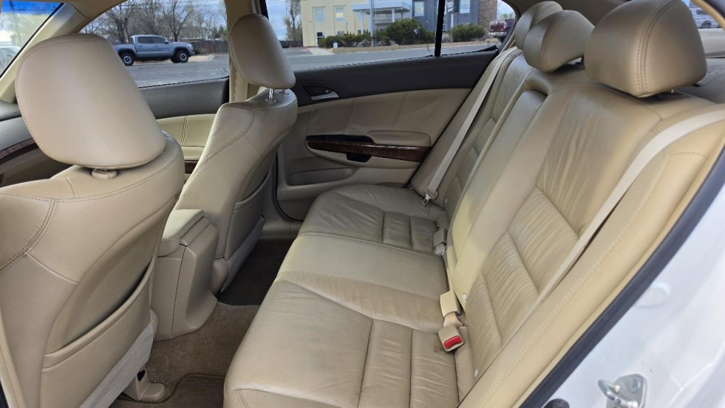 2009 Honda Accord Image 10
