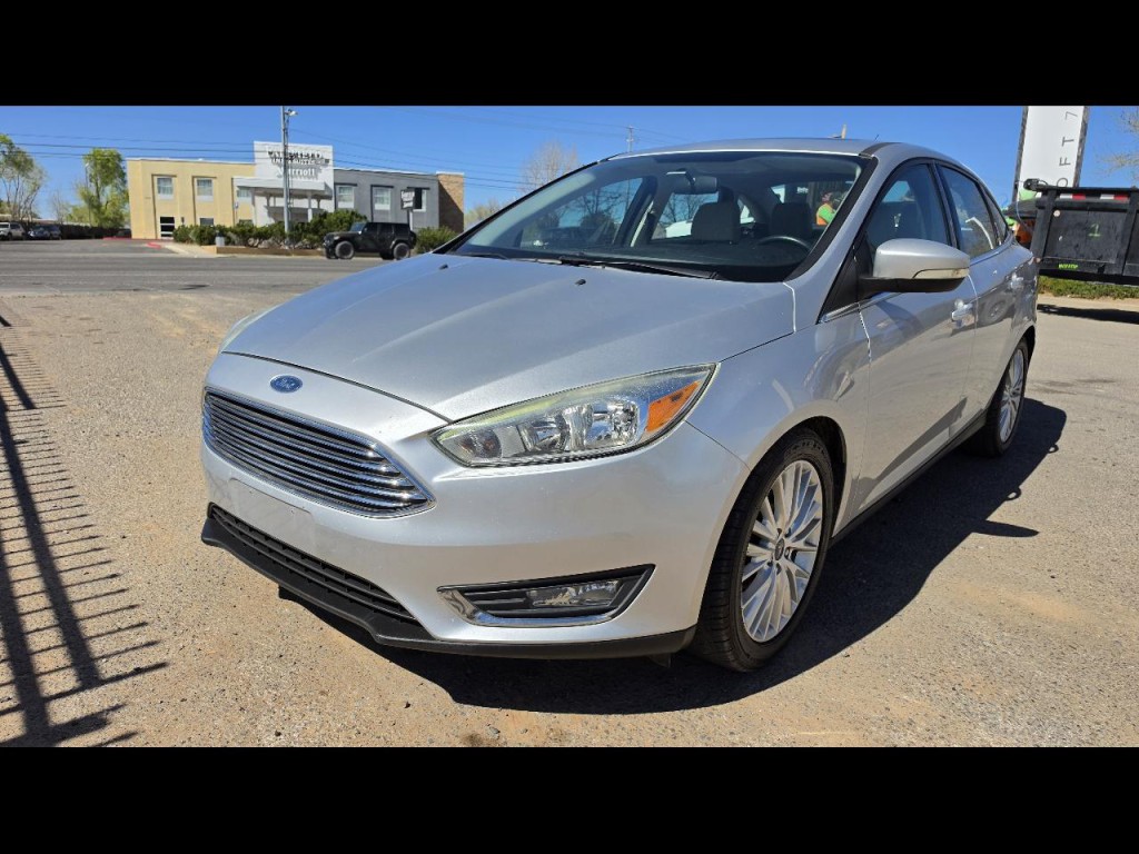 2017 Ford Focus Image 1