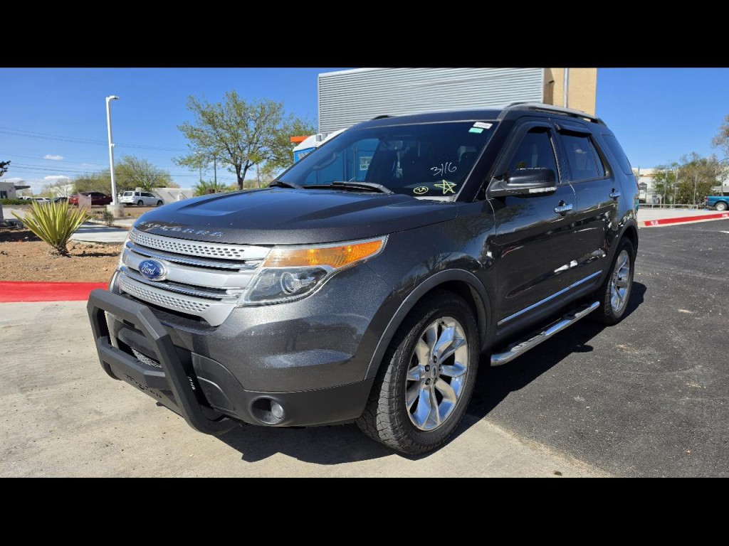 2015 Ford Explorer Image 1