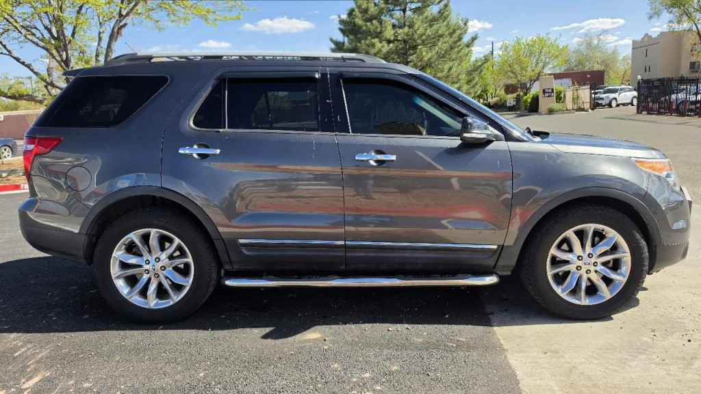 2015 Ford Explorer Image 4
