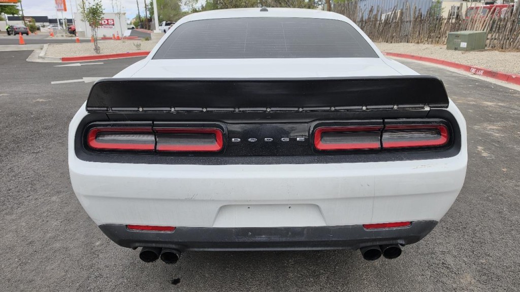 2015 Dodge Challenger Image 3