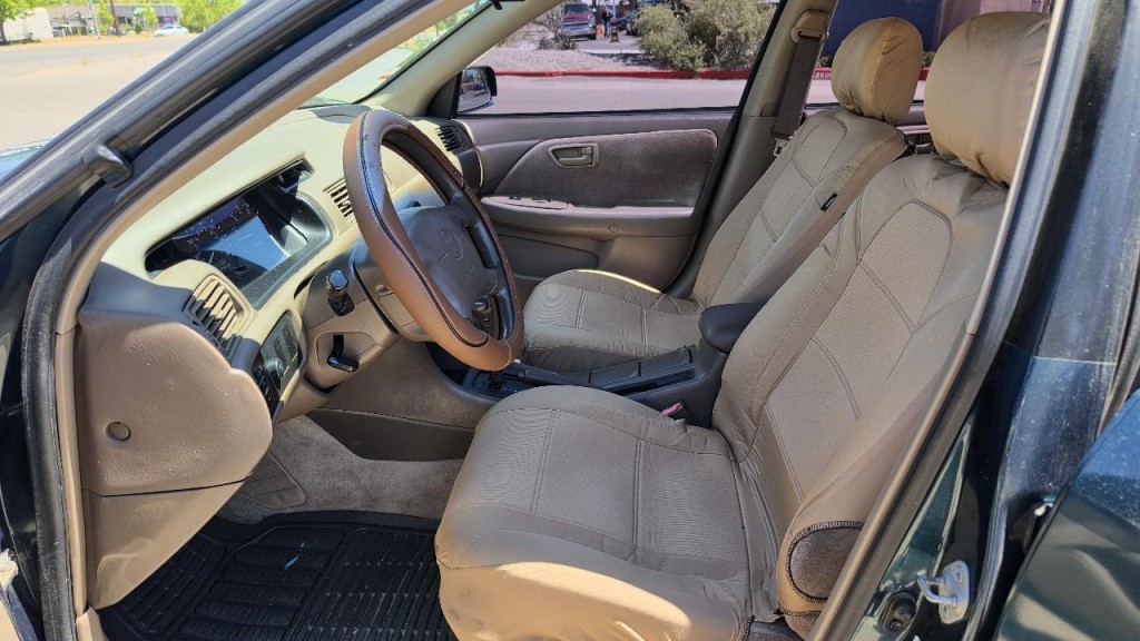1998 Toyota Camry Image 9