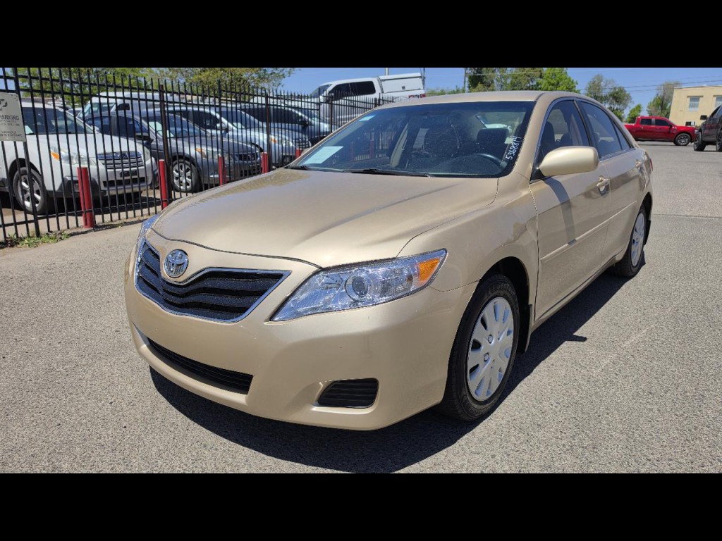 2010 Toyota Camry Image 1