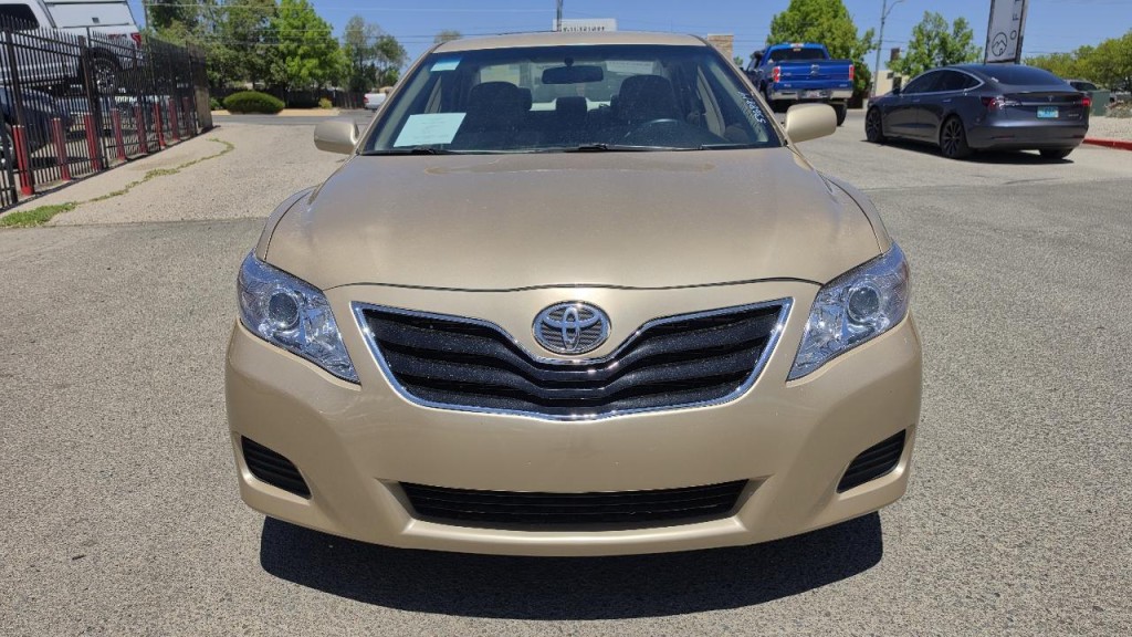 2010 Toyota Camry Image 6