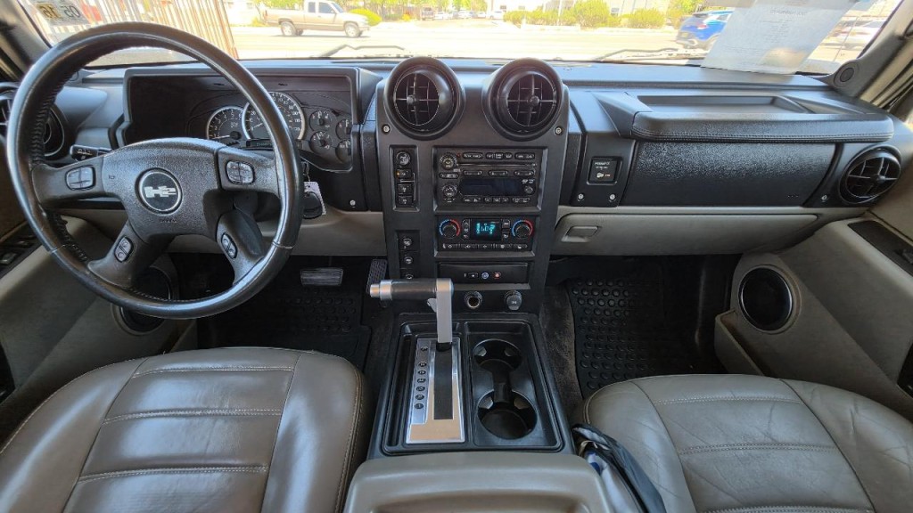 2005 HUMMER H2 Image 8