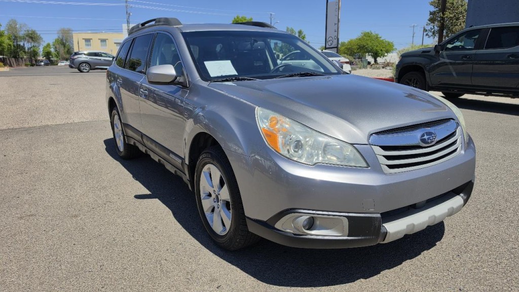 2010 Subaru Outback Image 5