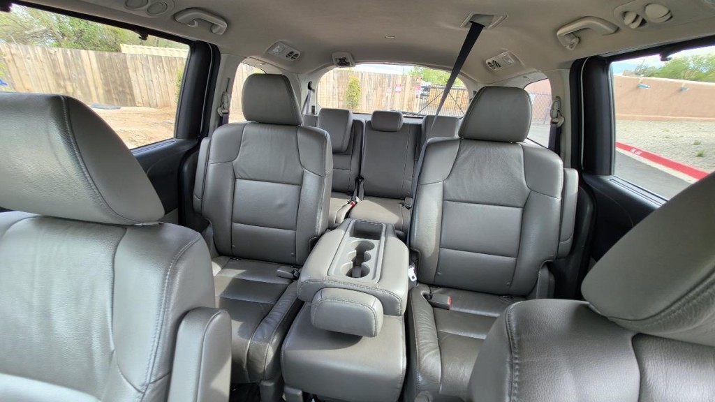 2012 Honda Odyssey Image 11