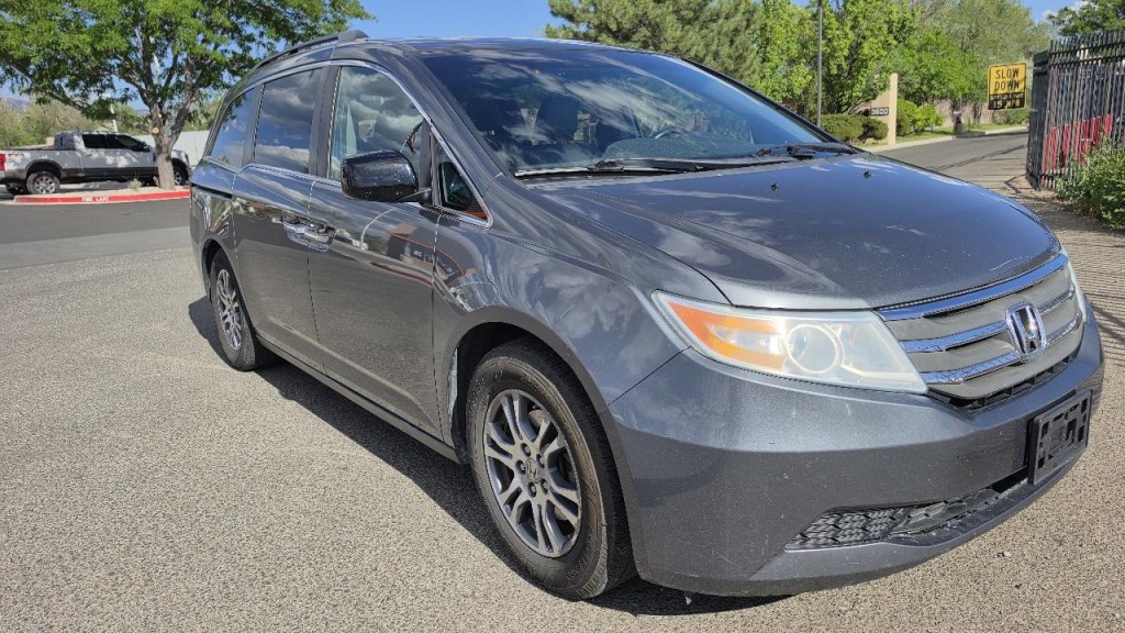 2011 Honda Odyssey Image 5