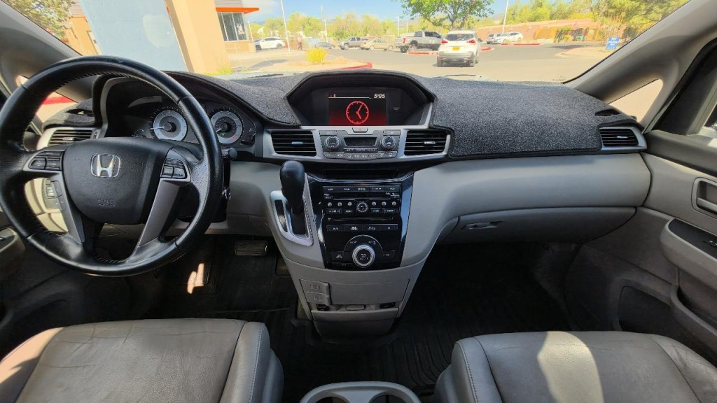 2011 Honda Odyssey Image 8
