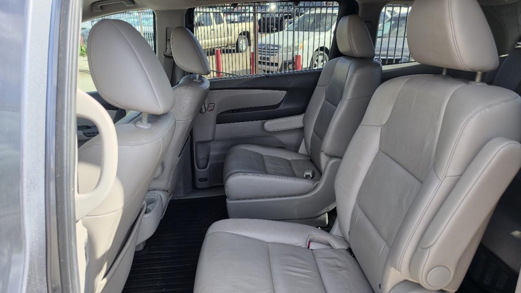 2011 Honda Odyssey Image 10