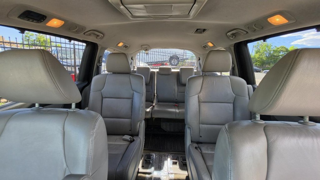 2011 Honda Odyssey Image 11