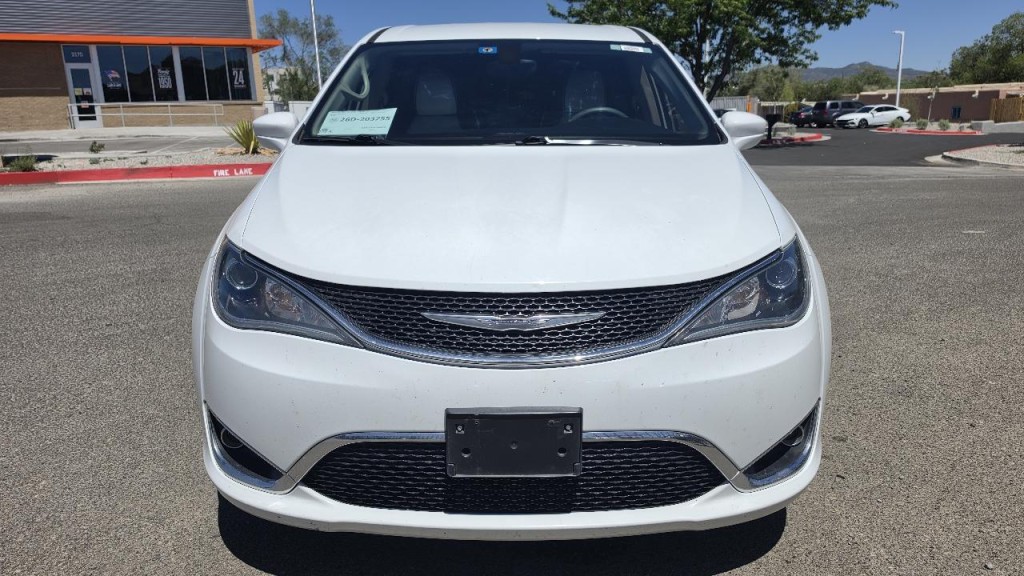 2018 Chrysler Pacifica Image 7